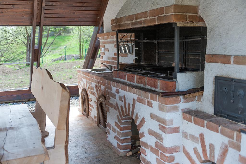 Chalet Hovel Mînăstirea Humorului Exterior foto